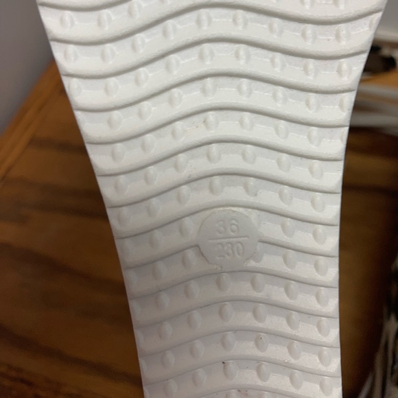 Wedges Converse-Style leopard print shoes - Picture 5 of 7